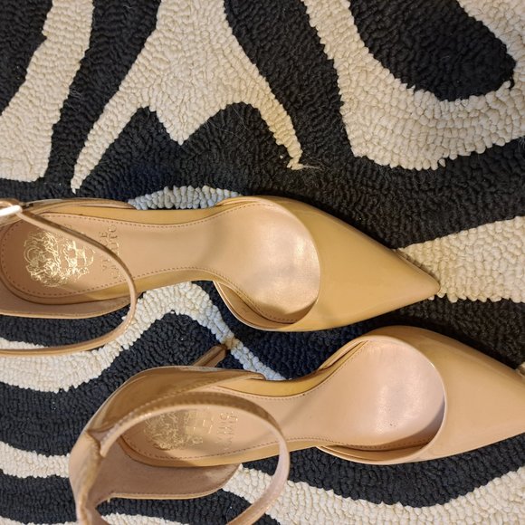 Vince Camuto Nude Patent Leather Heels size 6 - Picture 2 of 4
